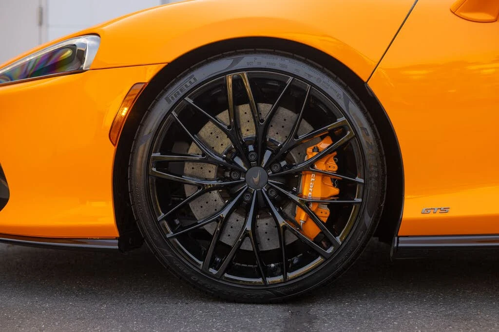 2025 McLaren GT - Image 11 of 31