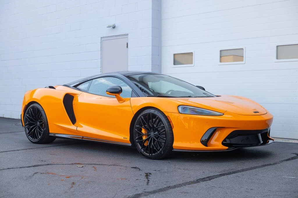 2025 McLaren GT - Image 4 of 31