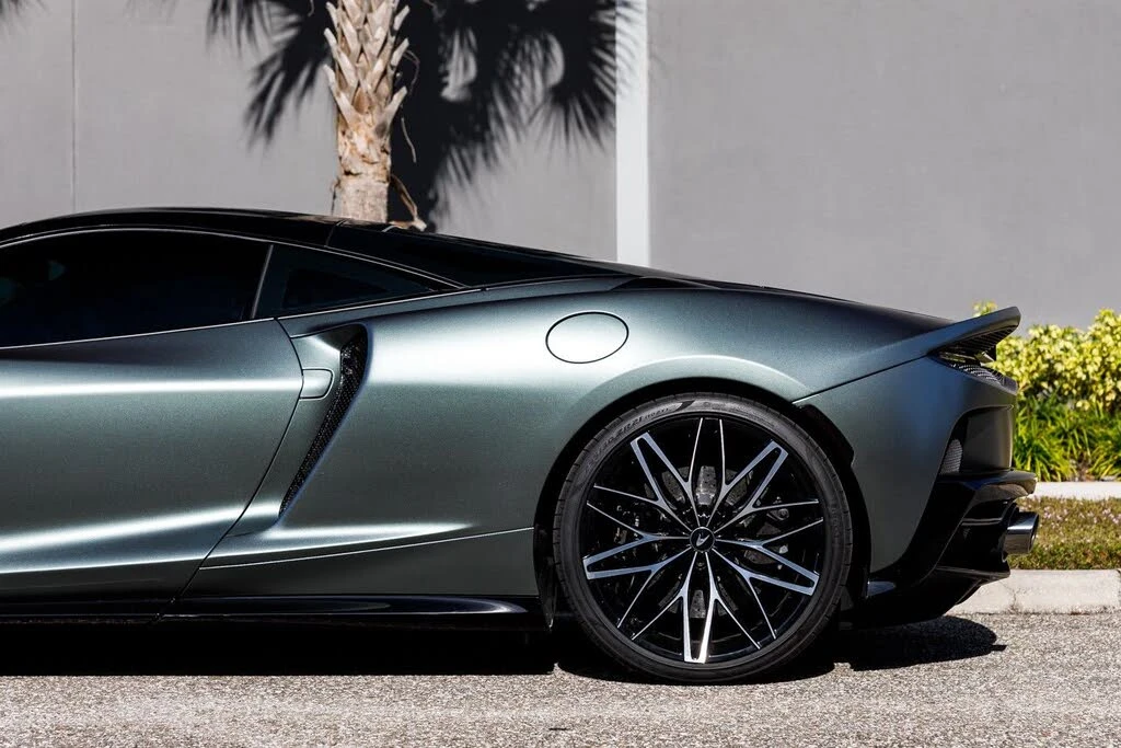 2025 McLaren GT - Image 25 of 31