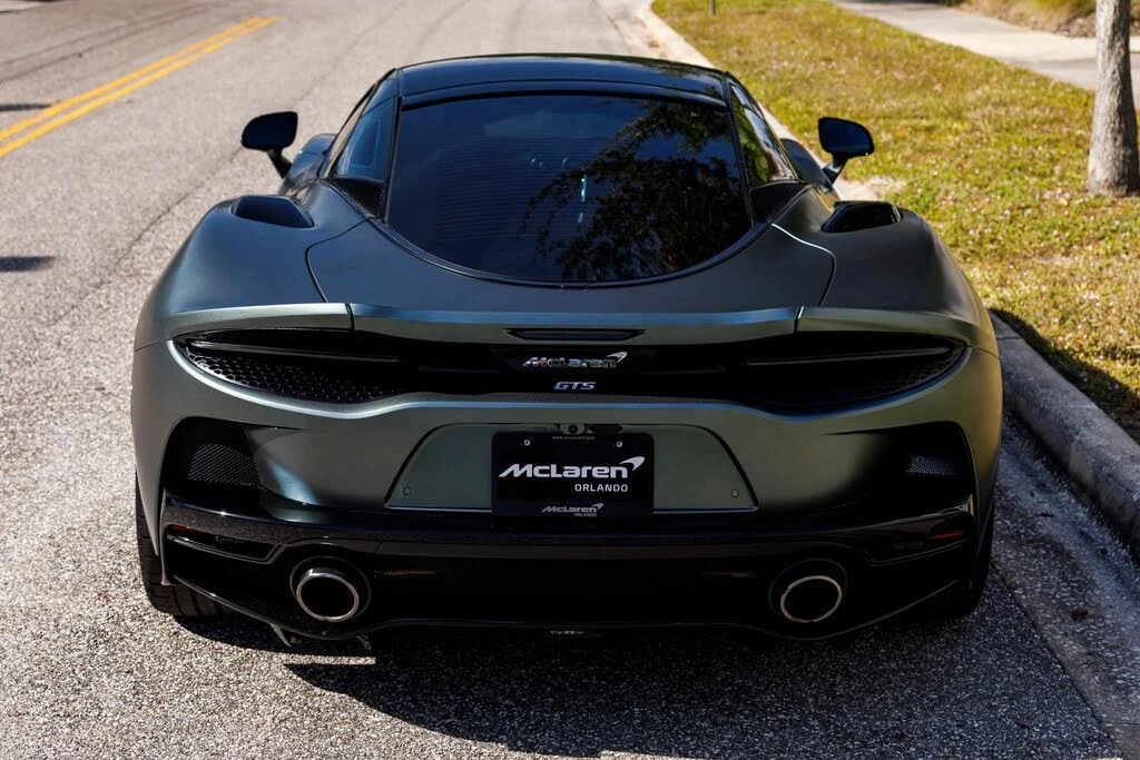 2025 McLaren GT - Image 13 of 31
