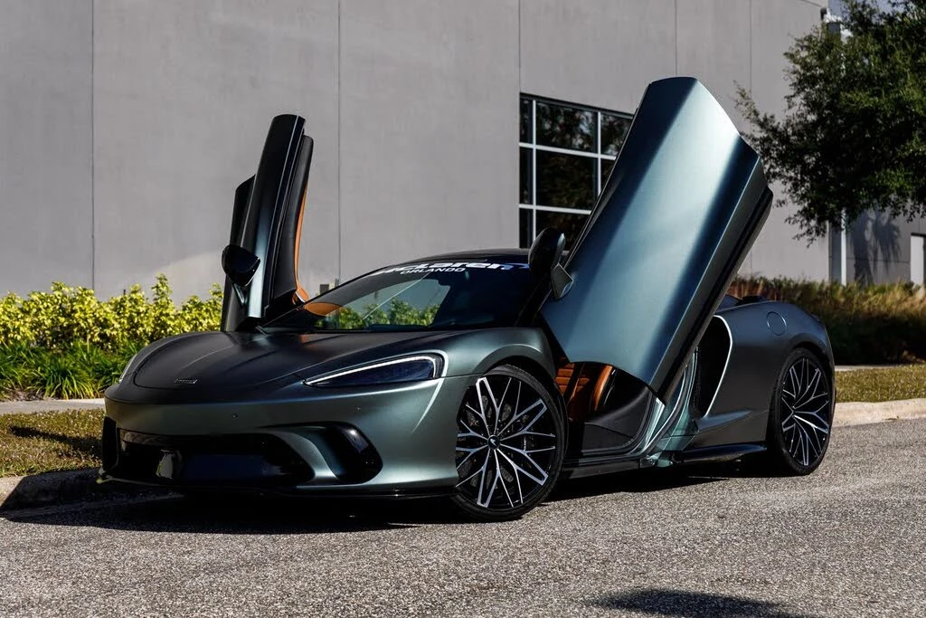 2025 McLaren GT - Image 16 of 31