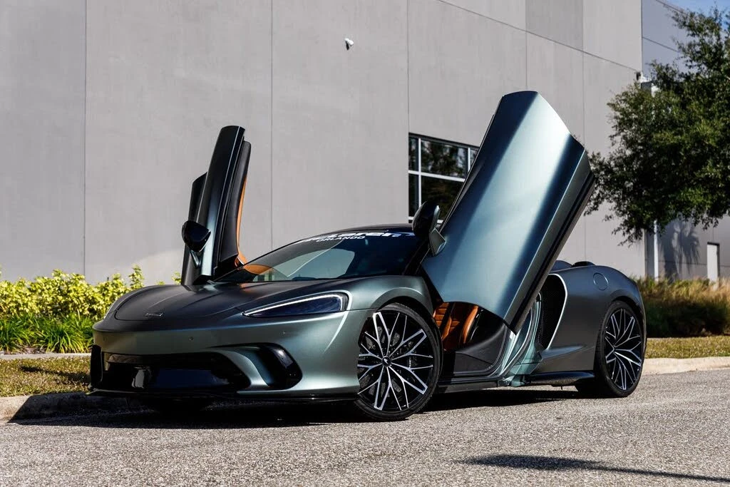 2025 McLaren GT - Image 17 of 31
