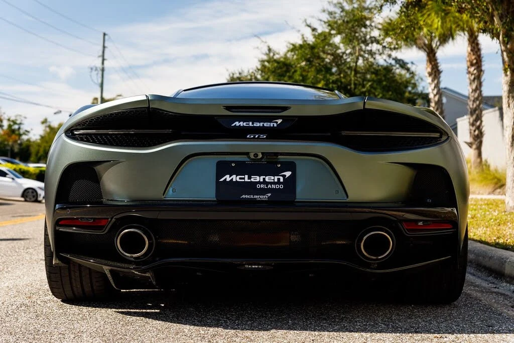 2025 McLaren GT - Image 12 of 31