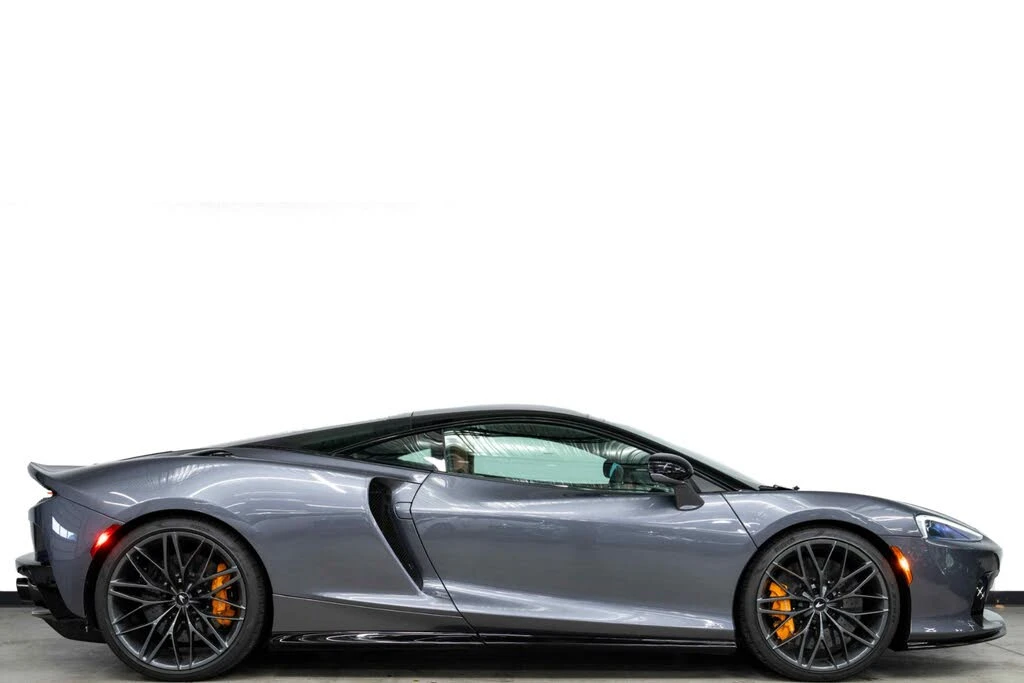 2025 McLaren GT - Image 2 of 31