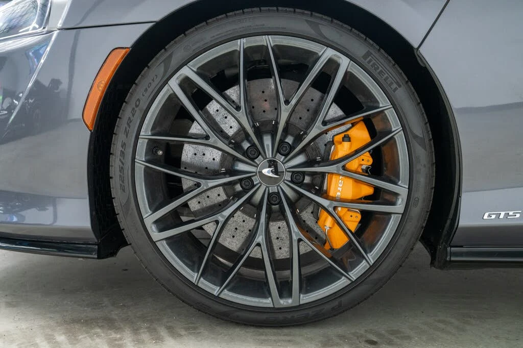 2025 McLaren GT - Image 9 of 31