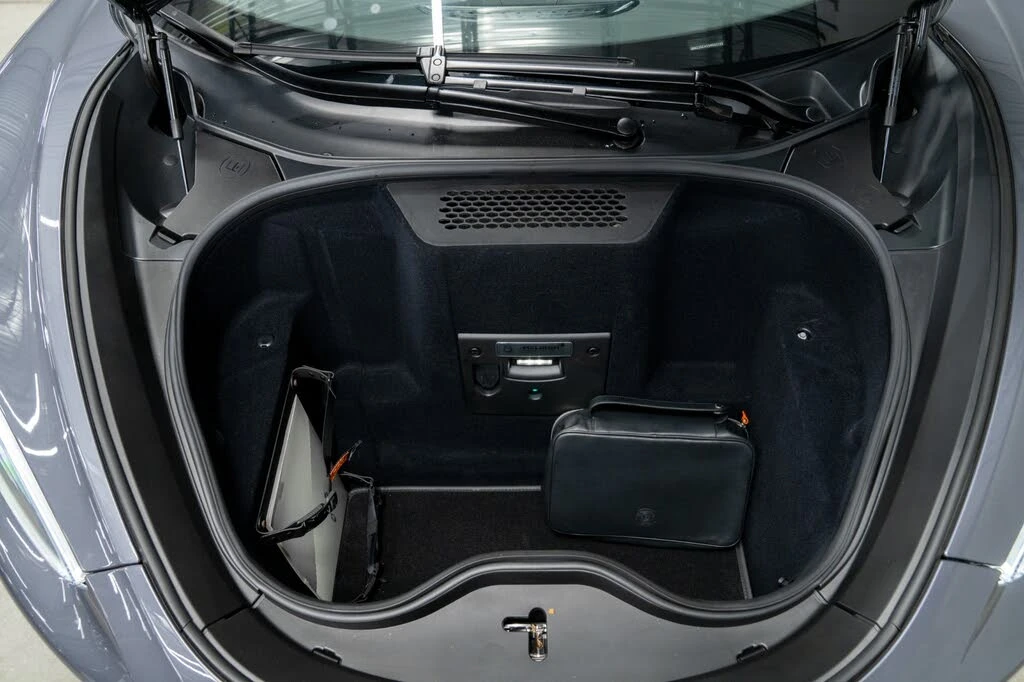 2025 McLaren GT - Image 18 of 31