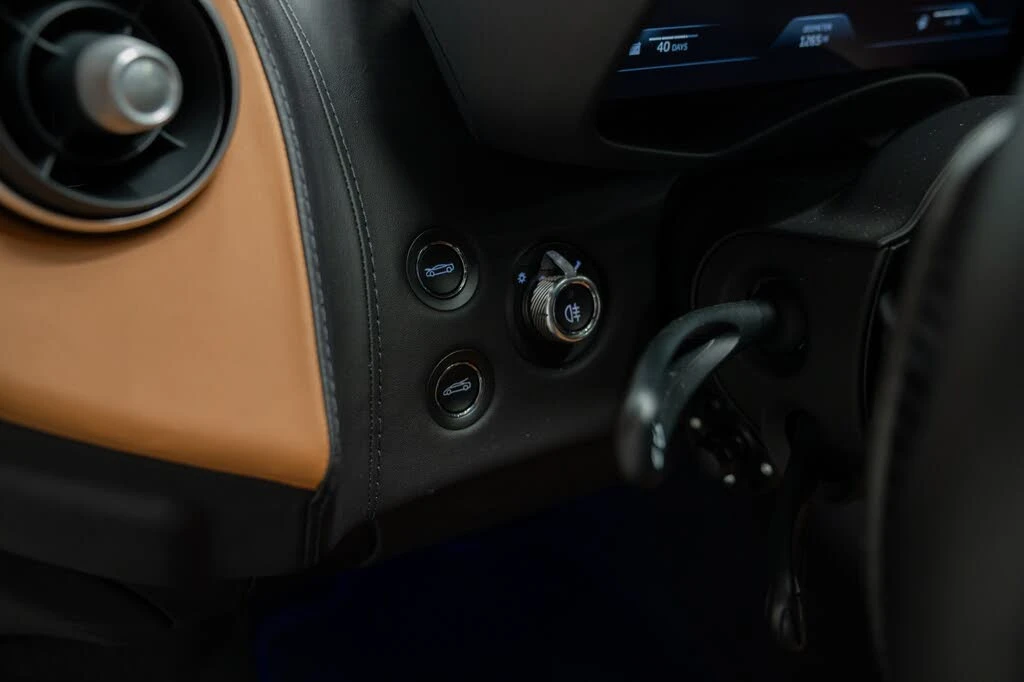 2025 McLaren GT - Image 24 of 31
