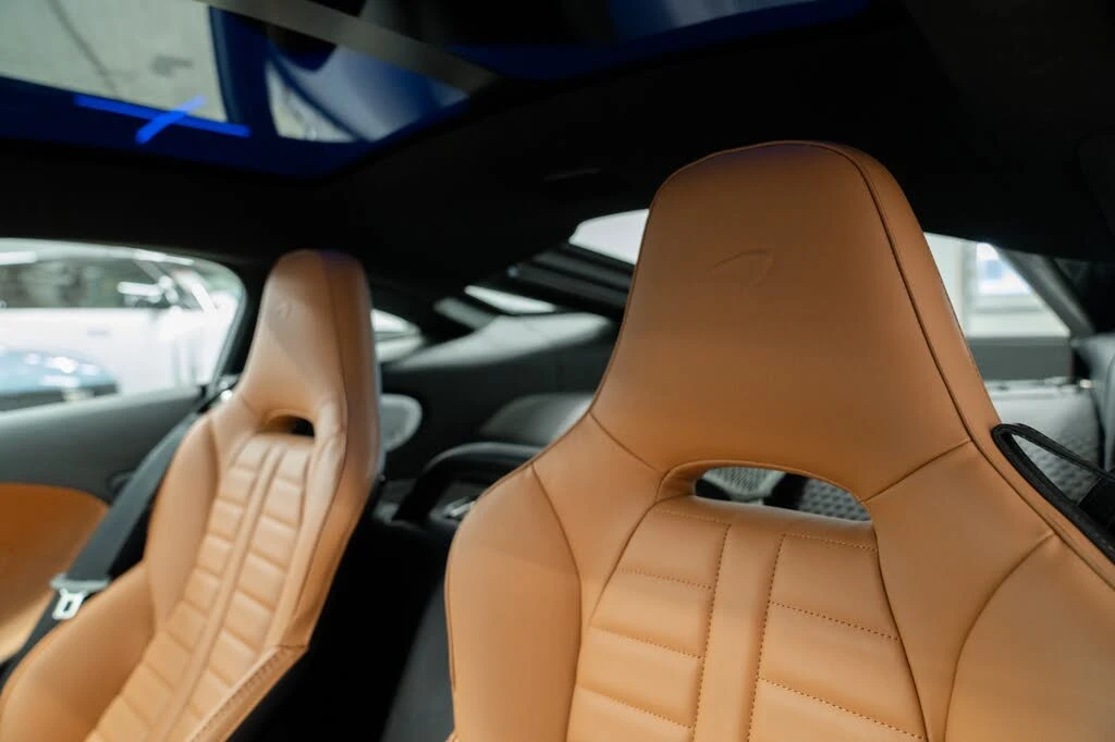 2025 McLaren GT - Image 17 of 31