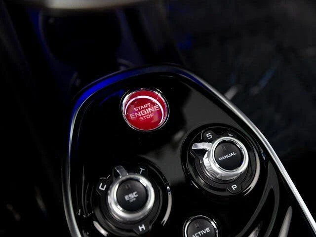 2025 McLaren GT - Image 22 of 31
