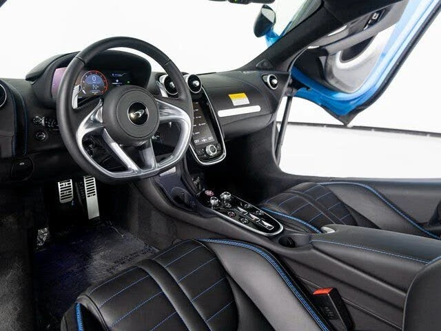 2025 McLaren GT - Image 14 of 31