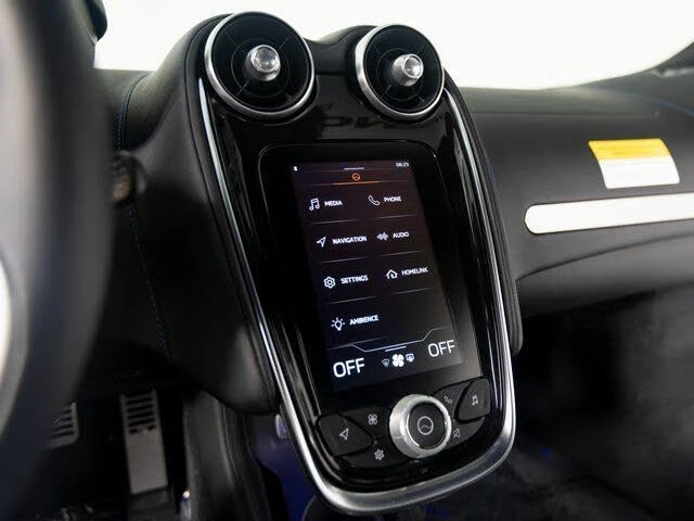 2025 McLaren GT - Image 19 of 31