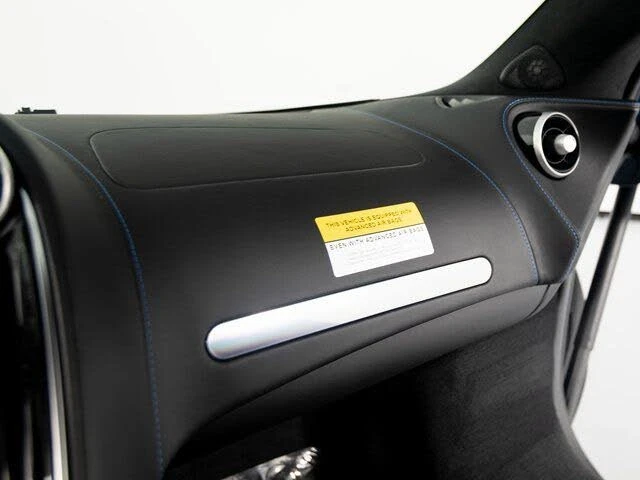 2025 McLaren GT - Image 24 of 31