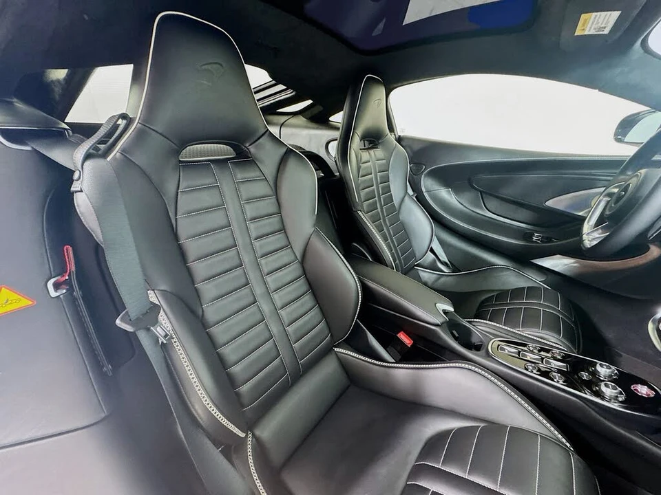 2025 McLaren GT - Image 23 of 25