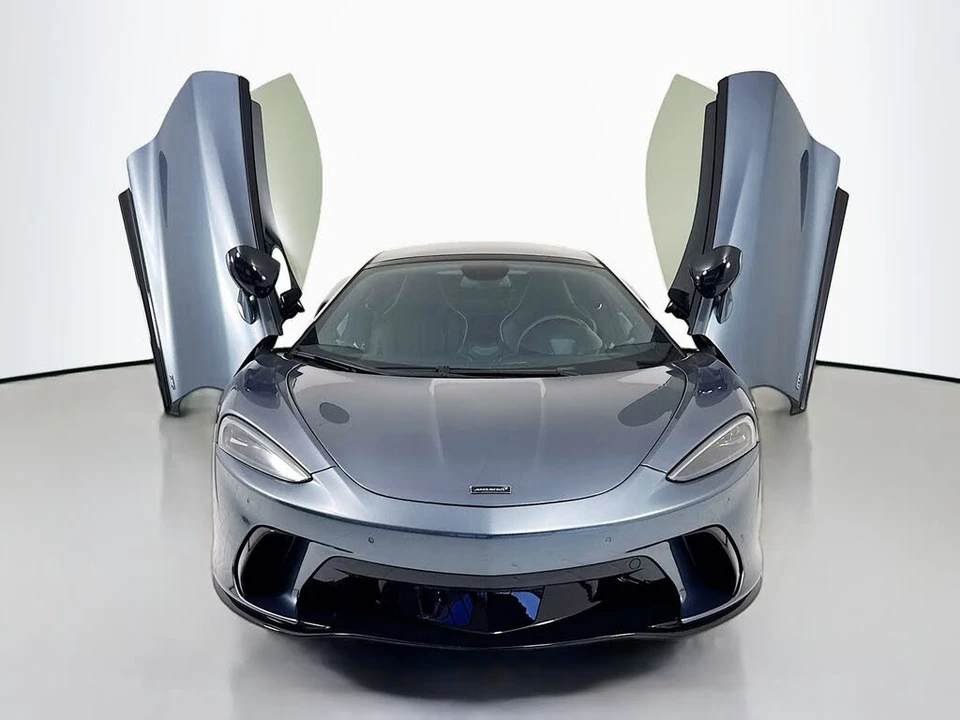 2025 McLaren GT - Image 2 of 25