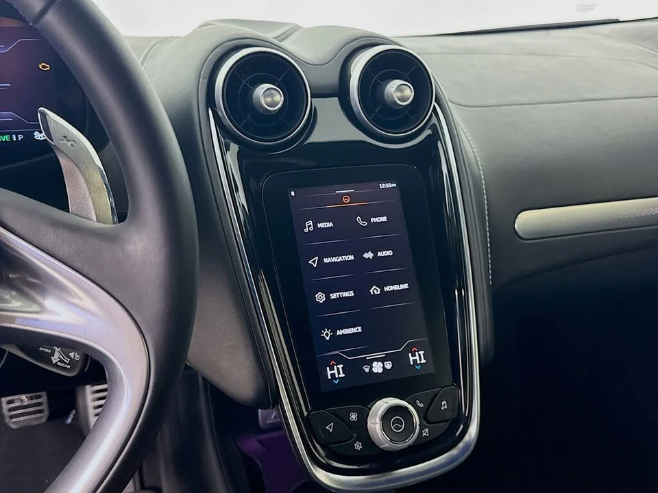 2025 McLaren GT - Image 13 of 25