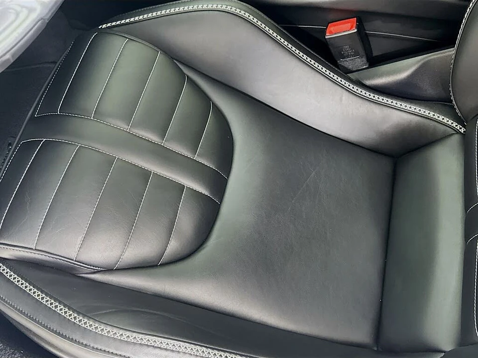 2025 McLaren GT - Image 18 of 25