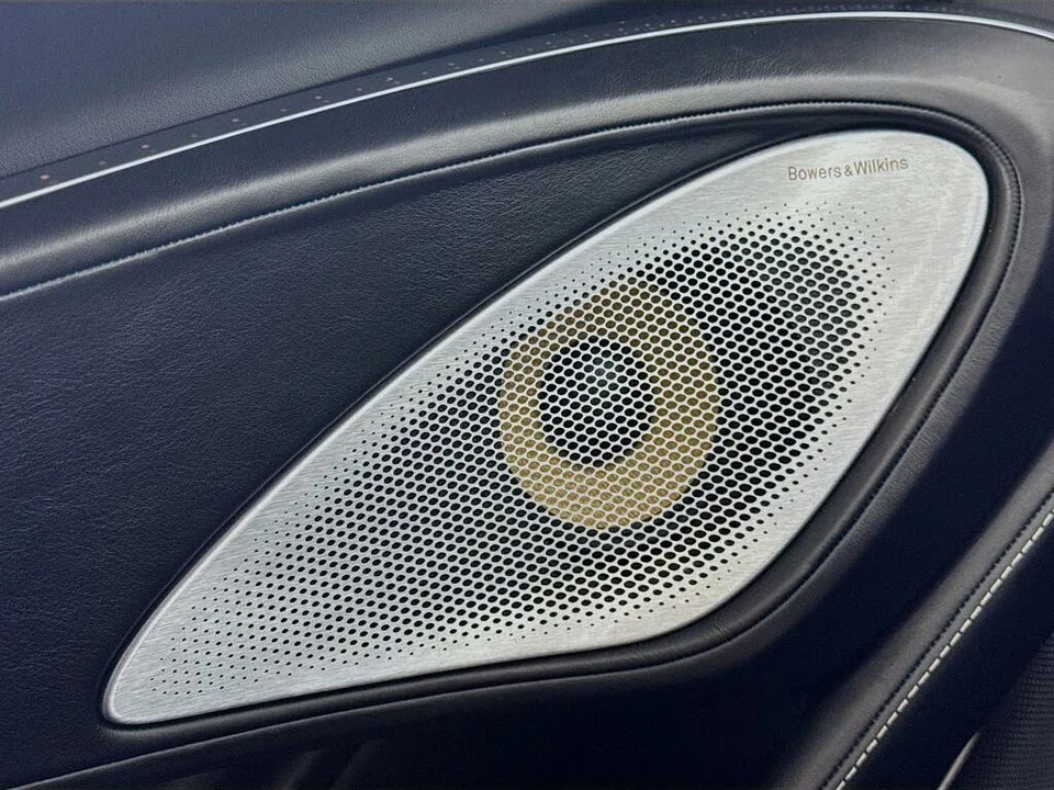 2025 McLaren GT - Image 17 of 25
