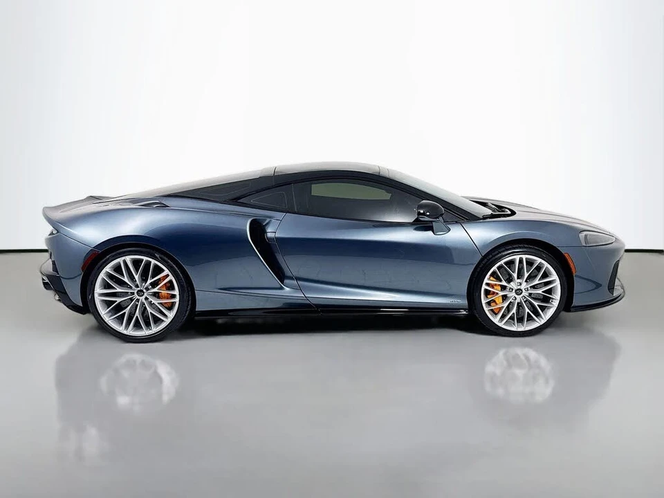 2025 McLaren GT - Image 8 of 25