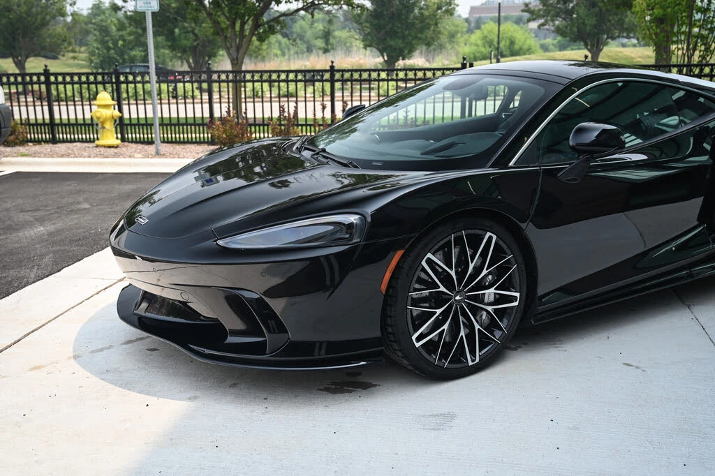 2025 McLaren GT - Image 9 of 29
