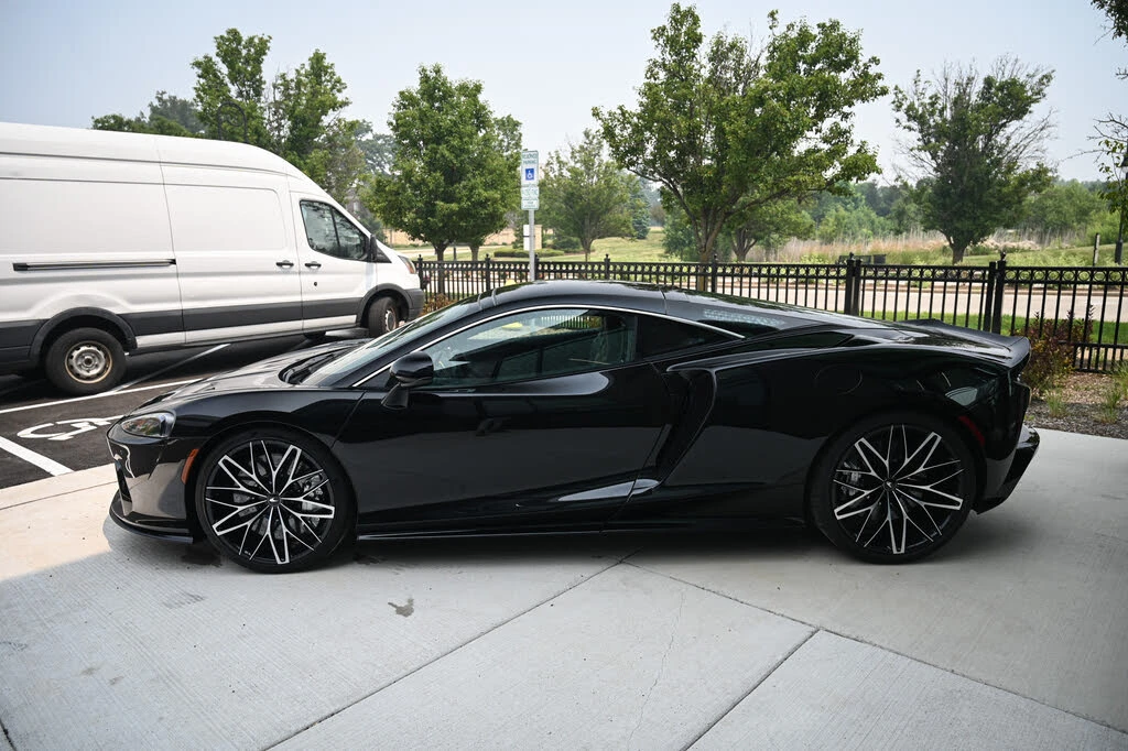 2025 McLaren GT - Image 3 of 29