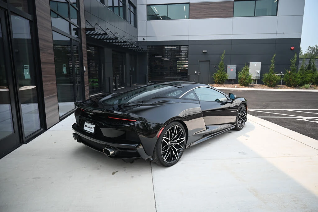2025 McLaren GT - Image 18 of 29