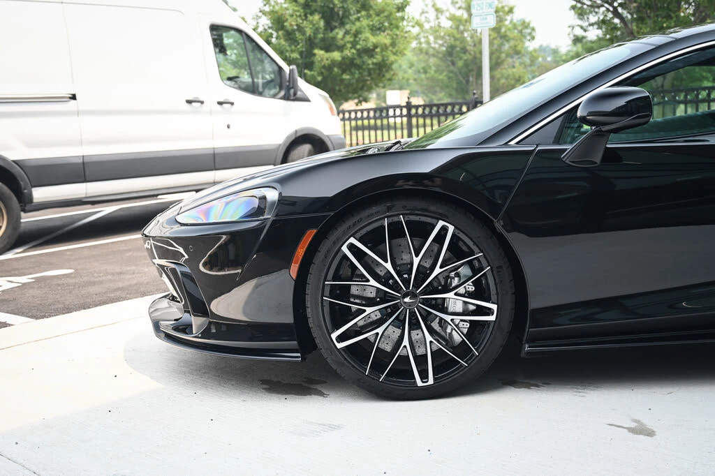 2025 McLaren GT - Image 10 of 29