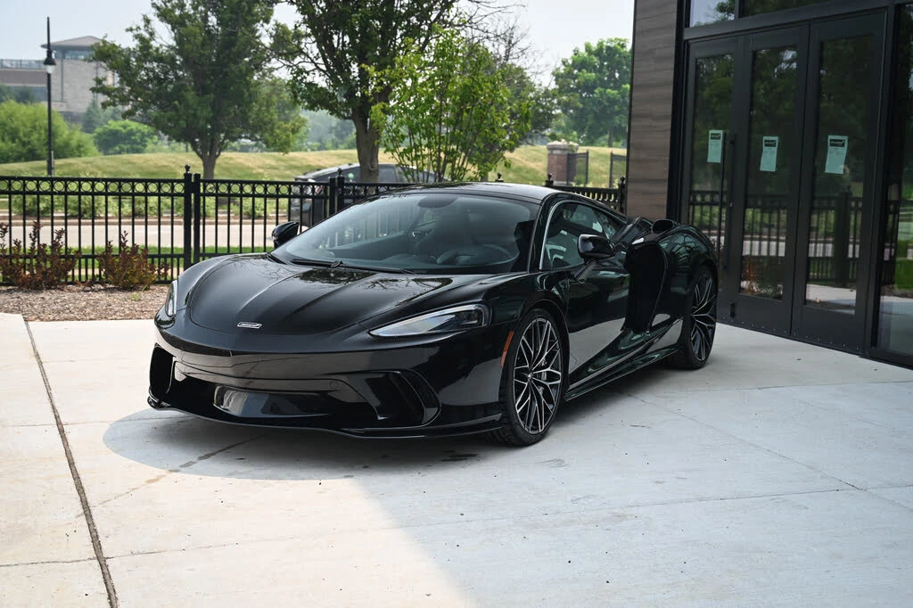 2025 McLaren GT - Image 4 of 29