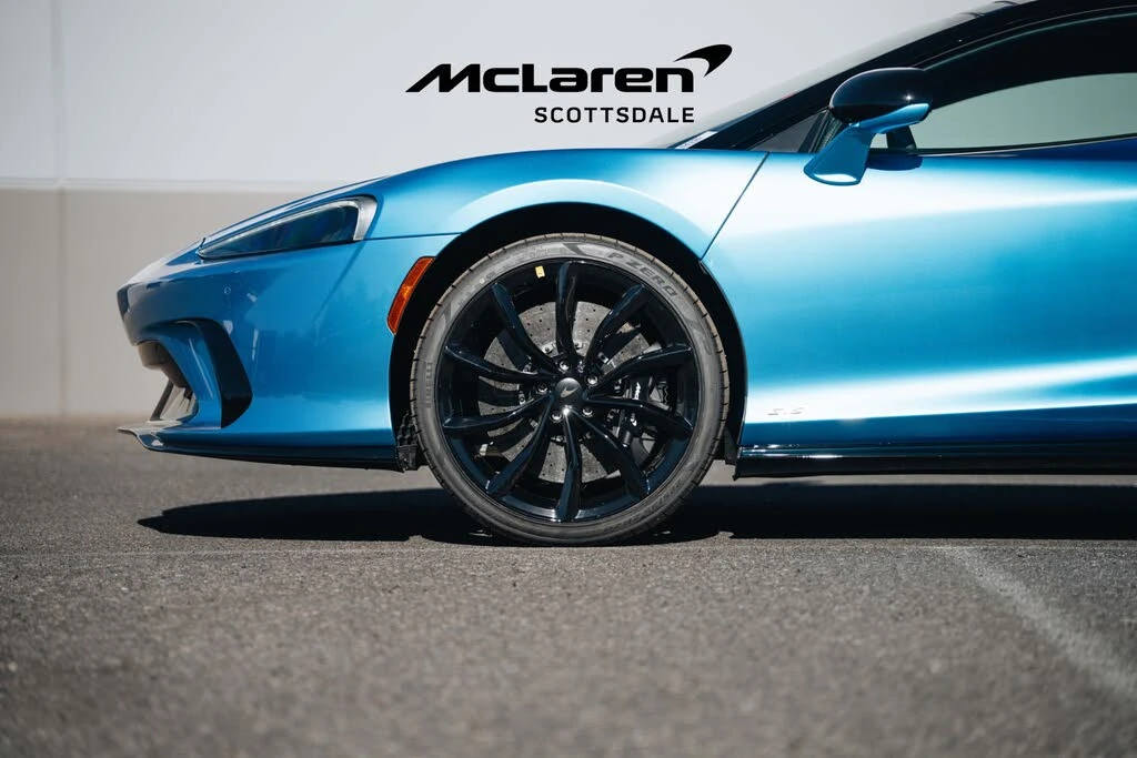 2025 McLaren GT - Image 16 of 31