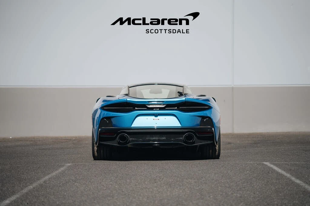 2025 McLaren GT - Image 9 of 31