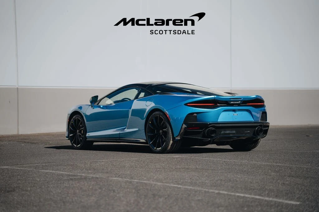 2025 McLaren GT - Image 8 of 31