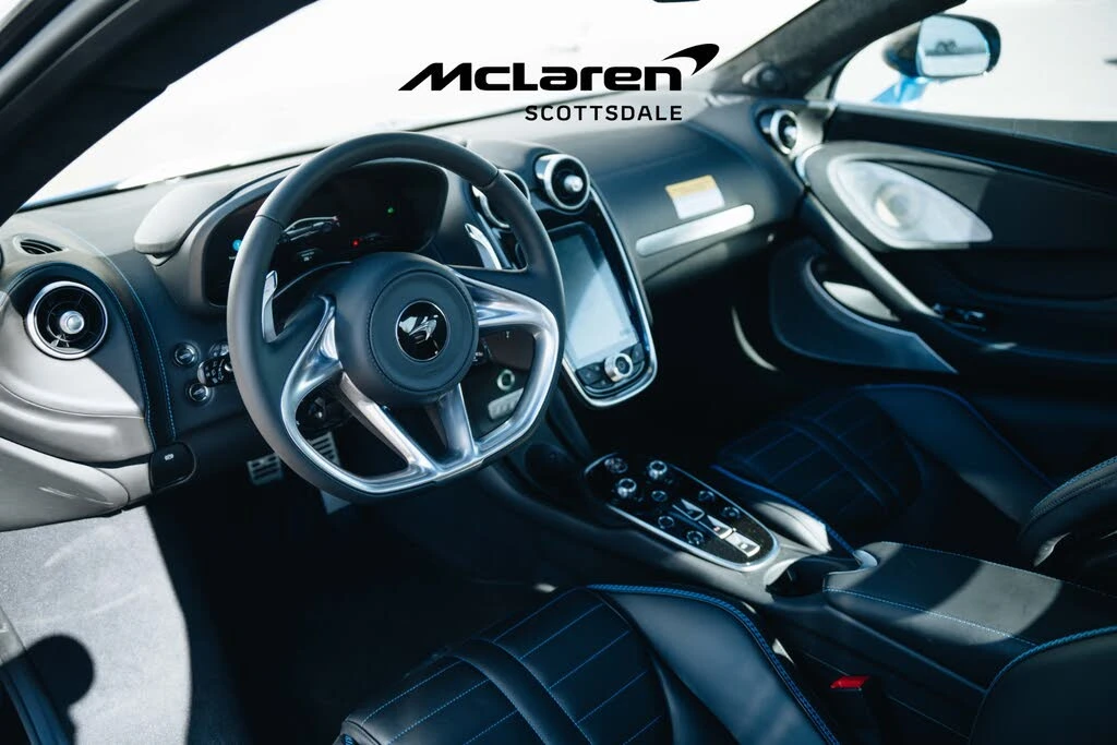 2025 McLaren GT - Image 20 of 31