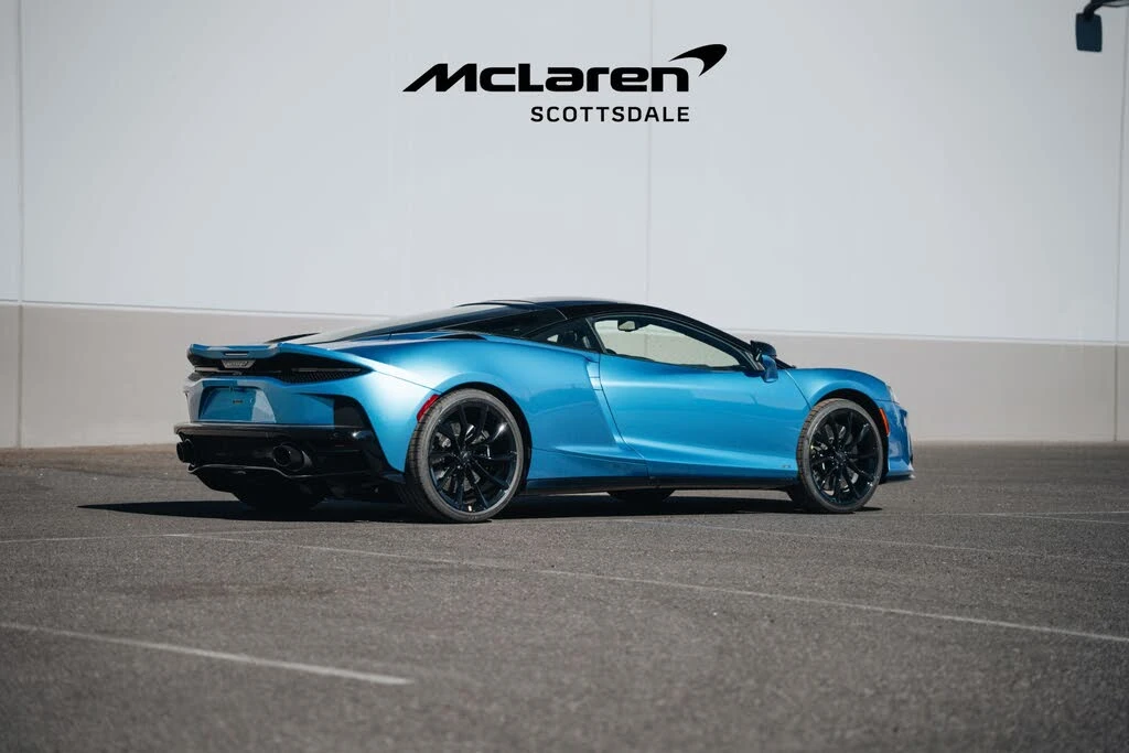 2025 McLaren GT - Image 10 of 31