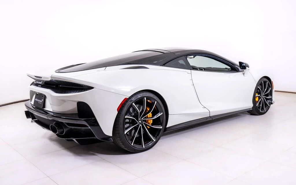 2025 McLaren GT - Image 5 of 24
