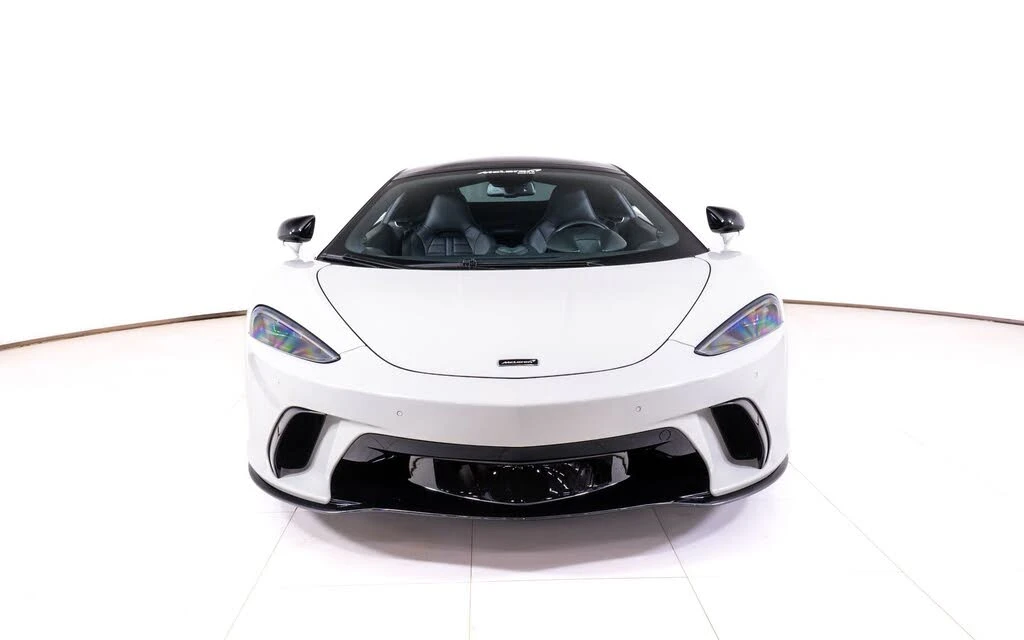 2025 McLaren GT - Image 8 of 24