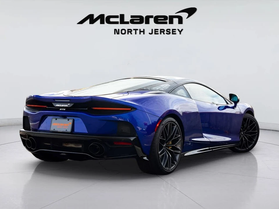 2025 McLaren GT - Image 9 of 31