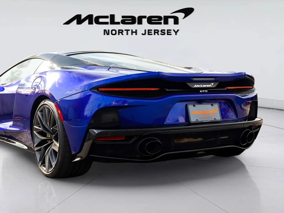 2025 McLaren GT - Image 23 of 31