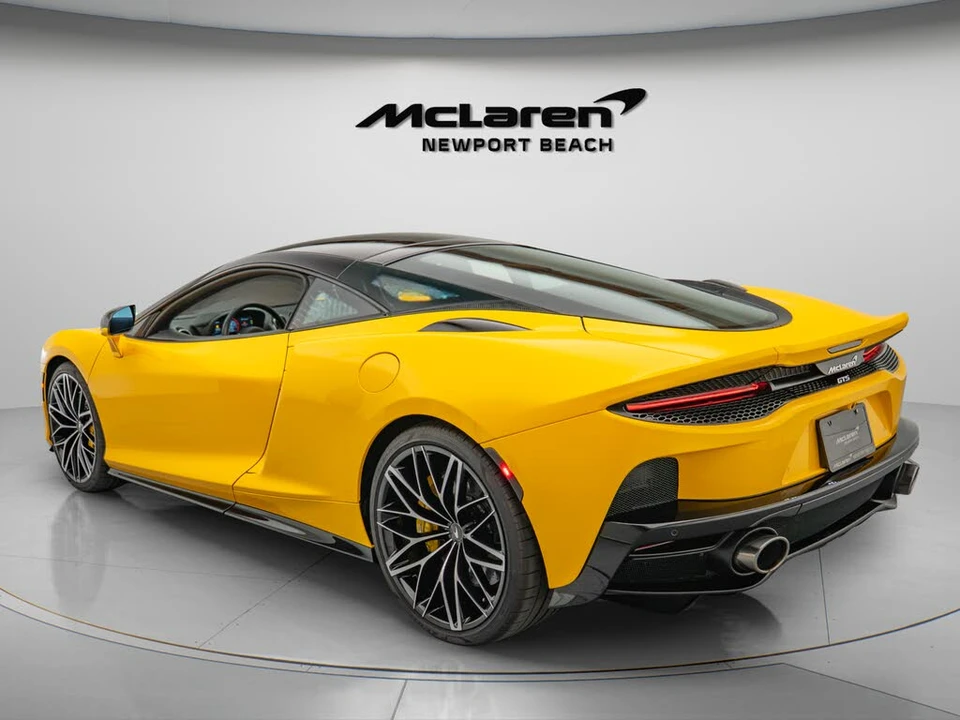 2025 McLaren GT - Image 4 of 29