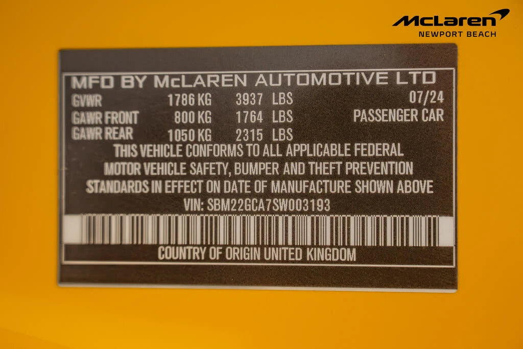 2025 McLaren GT - Image 27 of 29