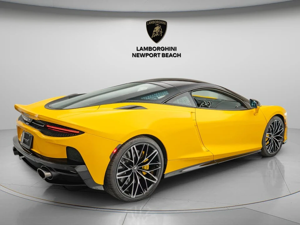 2025 McLaren GT - Image 6 of 23