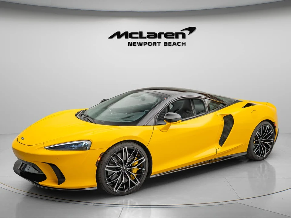 2025 McLaren GT - Image 3 of 29