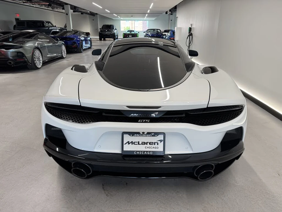 2025 McLaren GT - Image 6 of 16
