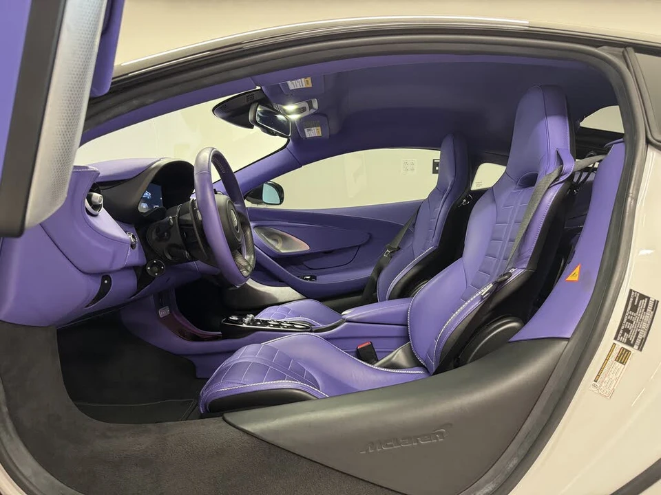 2025 McLaren GT - Image 2 of 16