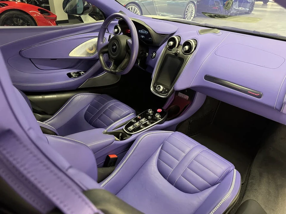 2025 McLaren GT - Image 12 of 16