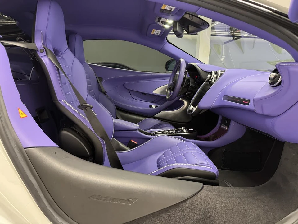 2025 McLaren GT - Image 13 of 16