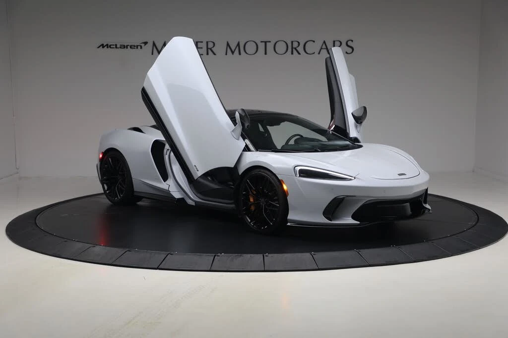 2025 McLaren GT - Image 18 of 31