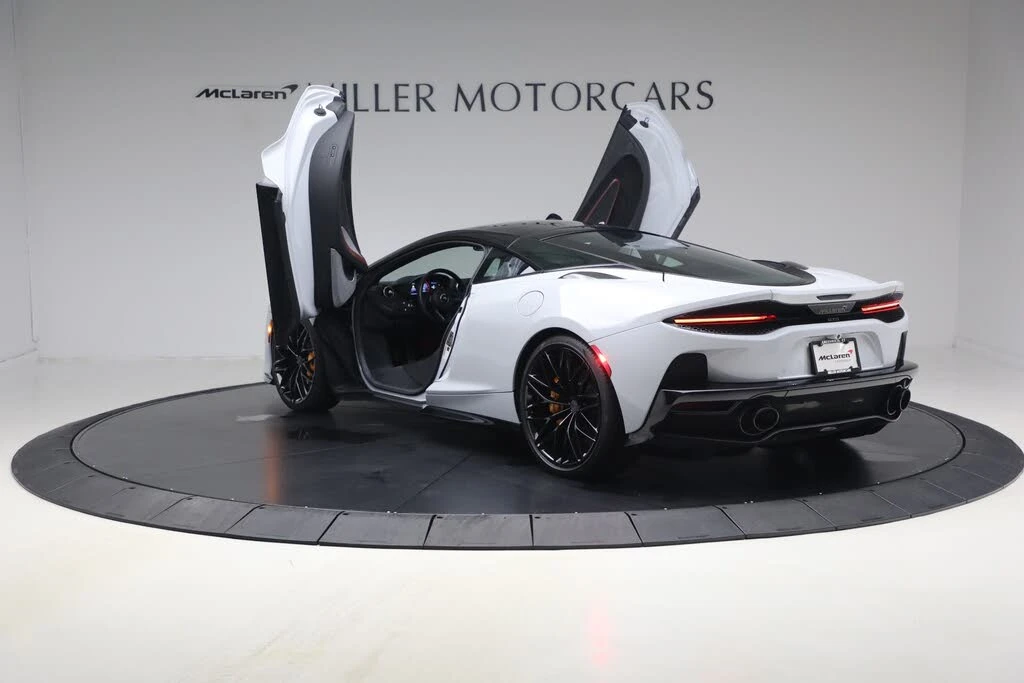 2025 McLaren GT - Image 14 of 31