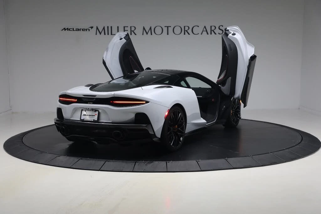 2025 McLaren GT - Image 16 of 31