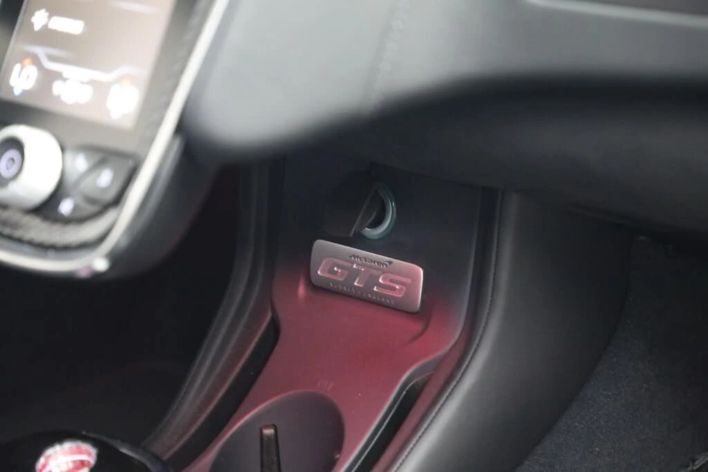 2025 McLaren GT - Image 28 of 31