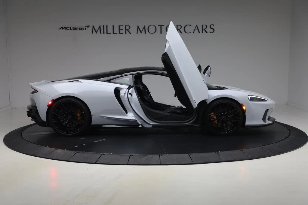 2025 McLaren GT - Image 17 of 31