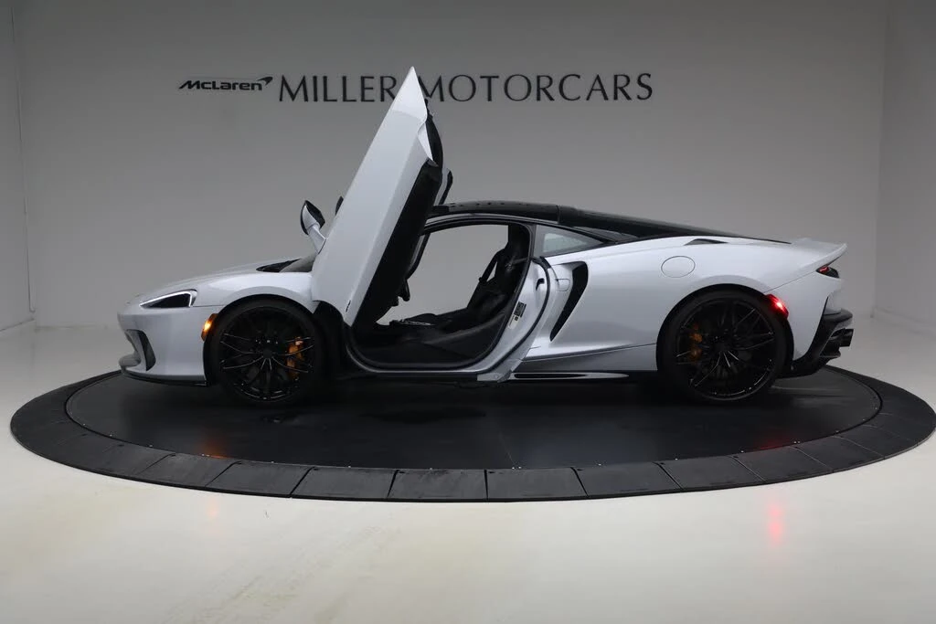 2025 McLaren GT - Image 13 of 31